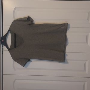 Reebok V-neck Tshirt